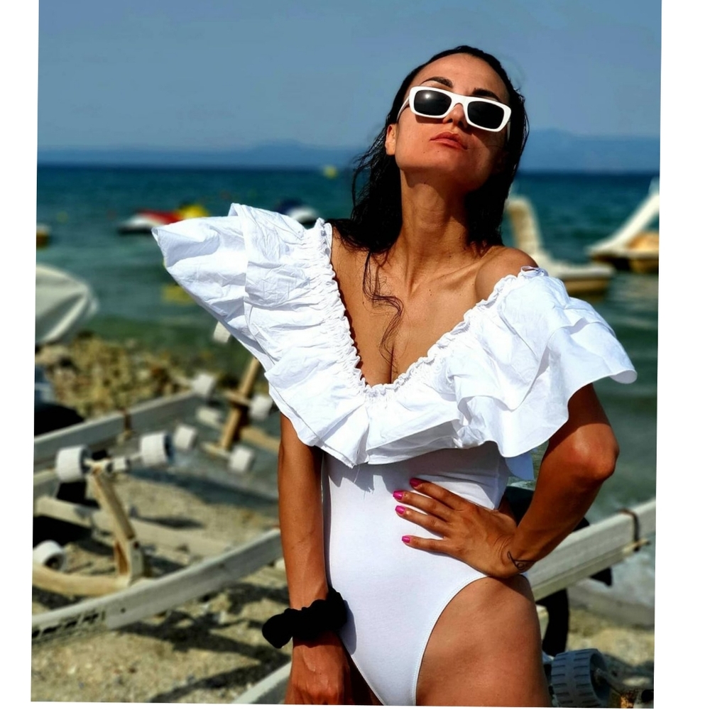 Zara LARGE RUFFLE SWIMSUIT - Picture 2 of 11